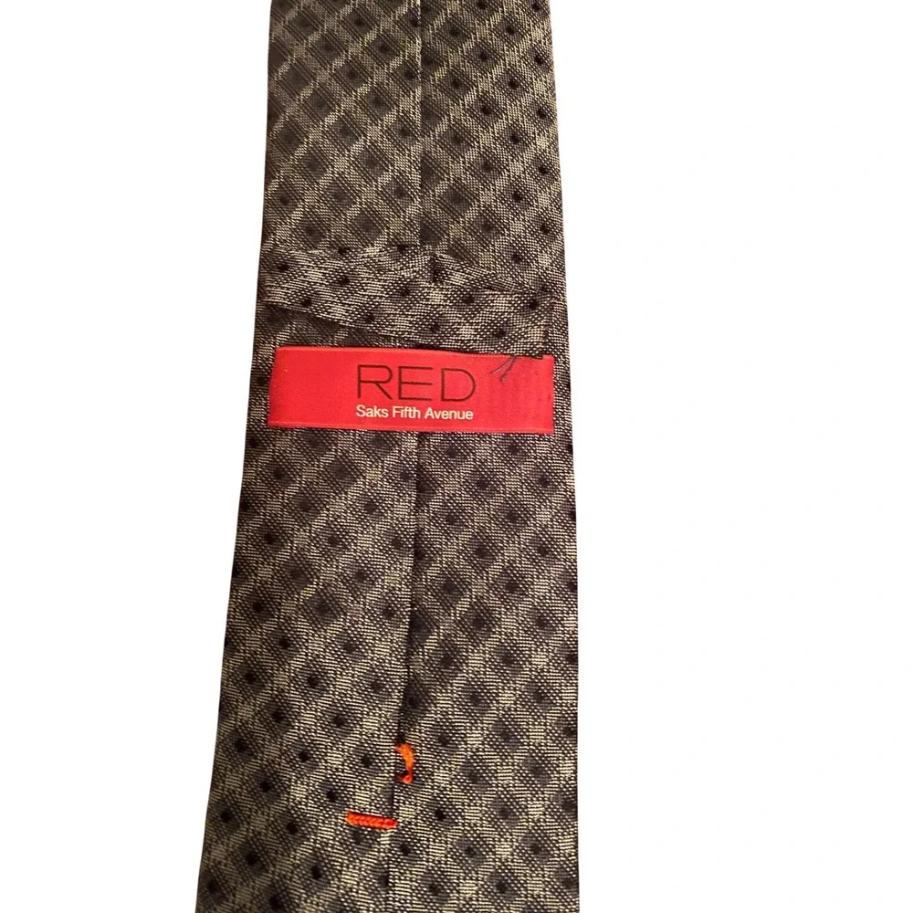 Saks Fifth Avenue RED Mens Silk Tie Grey Black Geometric Diamond 100% Silk